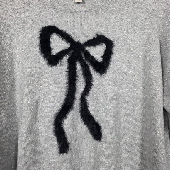 Cato Plus 14/16W Gray Metallic Bow Sweater Soft Knit - Picture 2 of 7